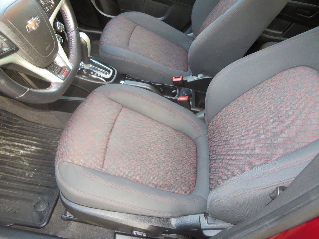 Used 2018 Chevrolet Sonic LT w/ Fun and Sun Package image 22