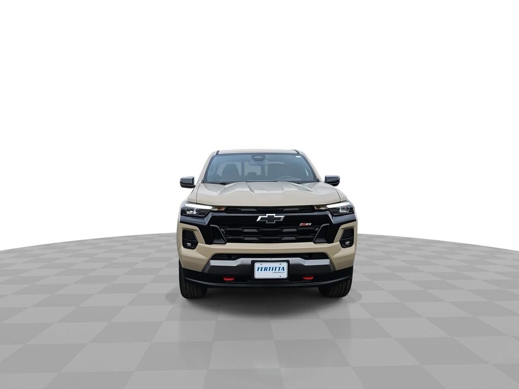 Used 2023 Chevrolet Colorado Z71 w/ Z71 Convenience Package 2 AWD/4WD image 3