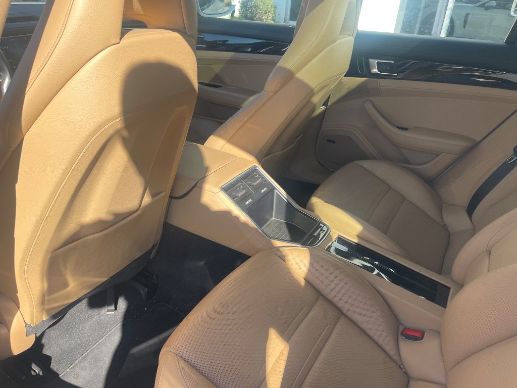 Used 2018 Porsche Panamera image 19