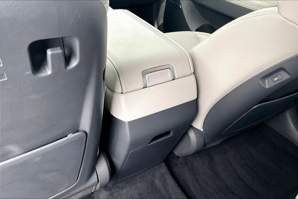 Used 2024 Hyundai Santa Fe Limited image 10