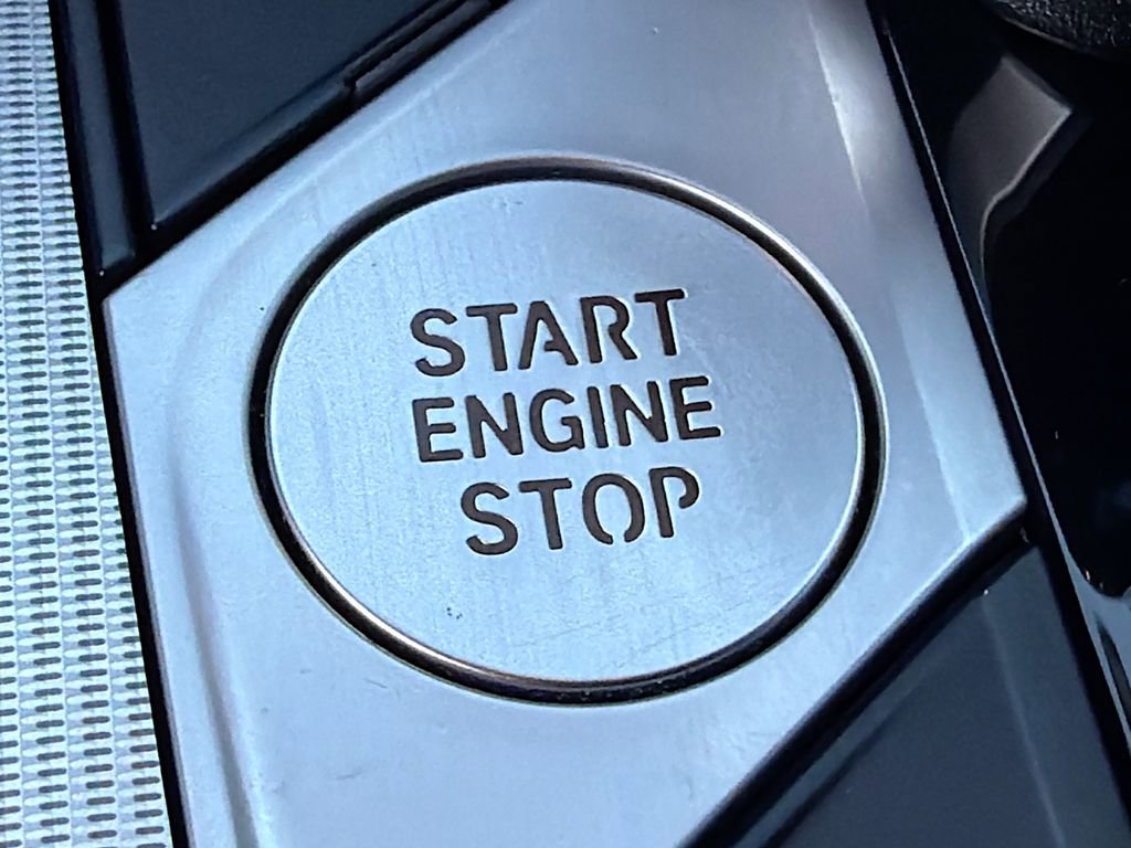 Used 2023 BMW Z4 M40i w/ Premium Package image 32