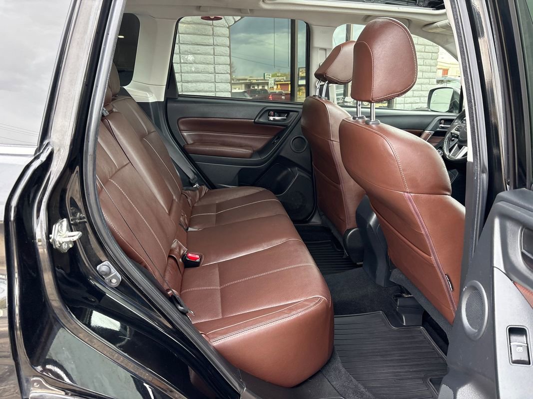 Used 2017 Subaru Forester 2.5i Touring AWD/4WD image 19
