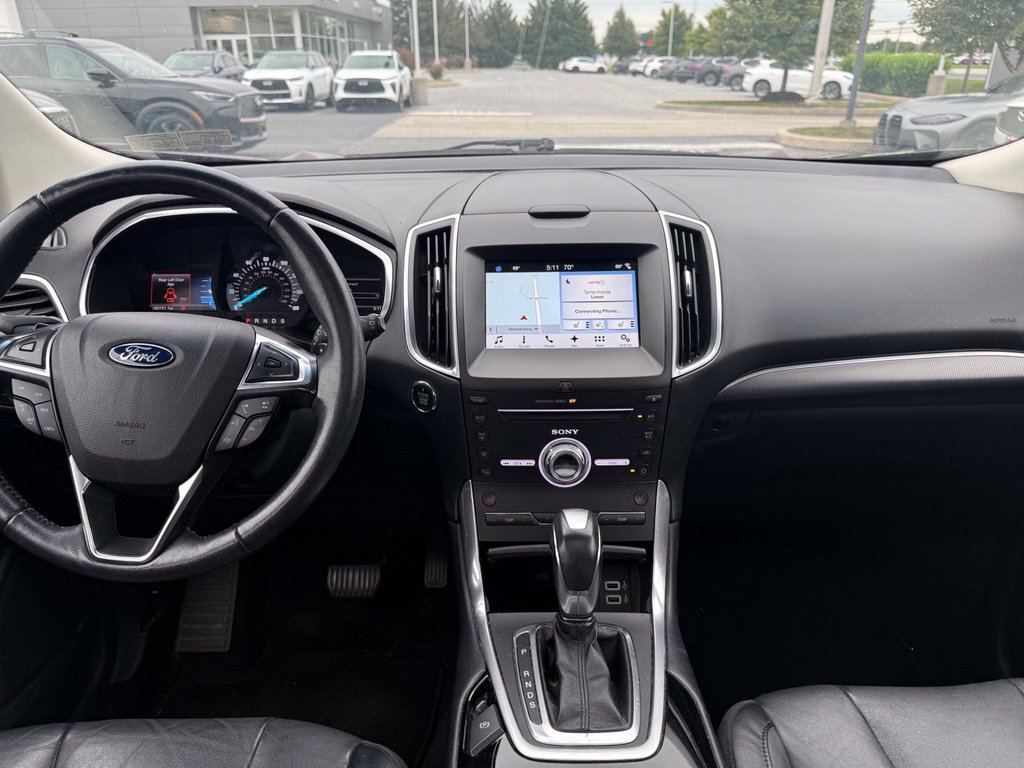 Used 2017 Ford Edge Titanium w/ Technology Package AWD/4WD image 4
