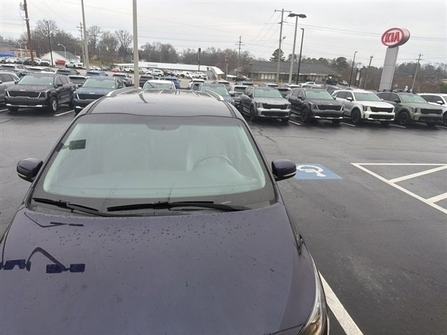 Used 2021 Kia Sedona EX image 2