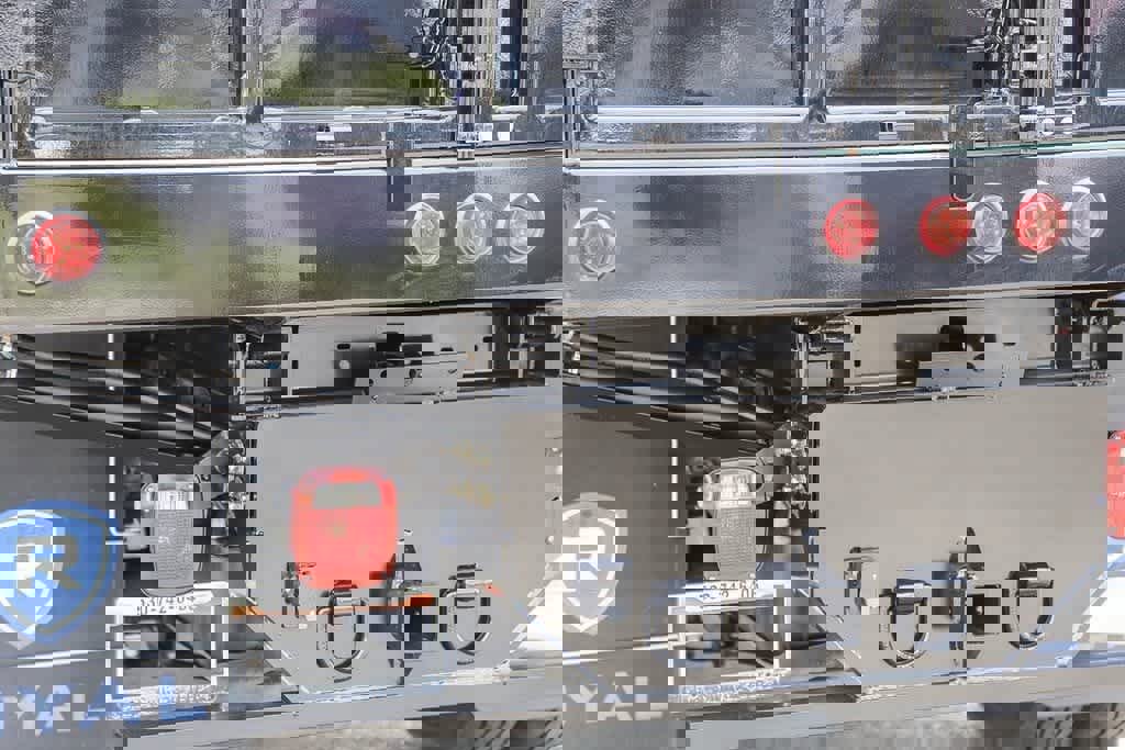 New 2023 RAM 5500 Tradesman image 8