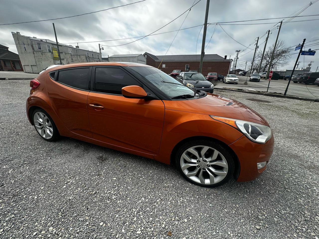Used 2012 Hyundai Veloster w/ Style Pkg image 7