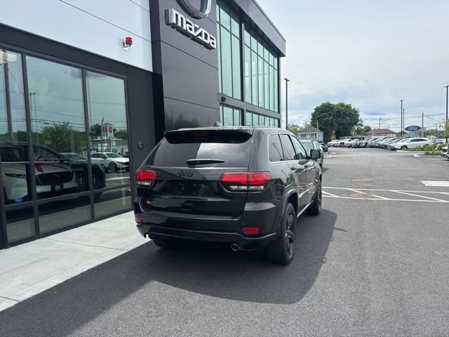 Used 2015 Jeep Grand Cherokee Altitude AWD/4WD image 3
