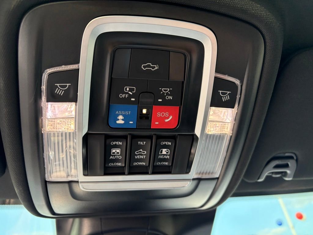 Used 2024 RAM 3500 Limited image 16