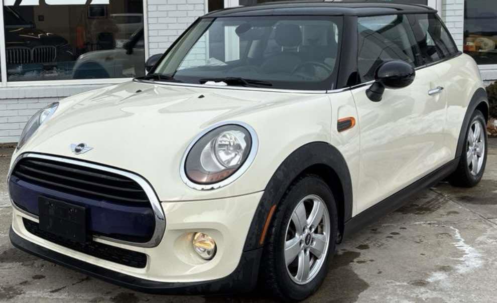 Used 2017 MINI Cooper 2-Door Hardtop video 1