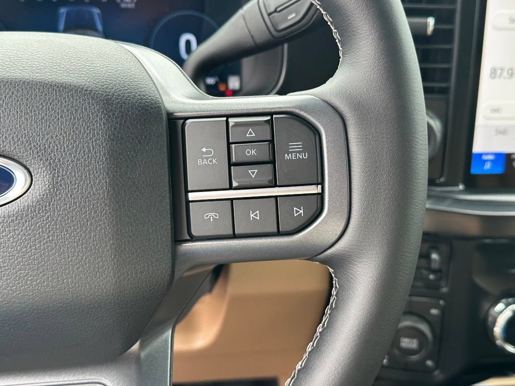 New 2026 Ford F350 Lariat w/ Black Appearance Package AWD/4WD image 11