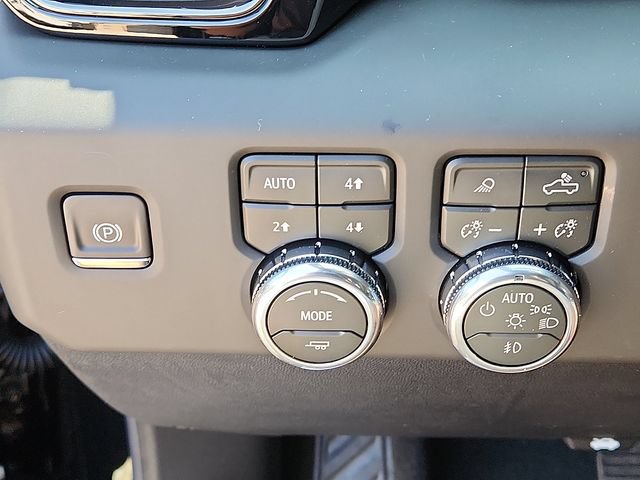 New 2026 GMC Sierra 1500 AT4 w/ Technology Package AWD/4WD image 16