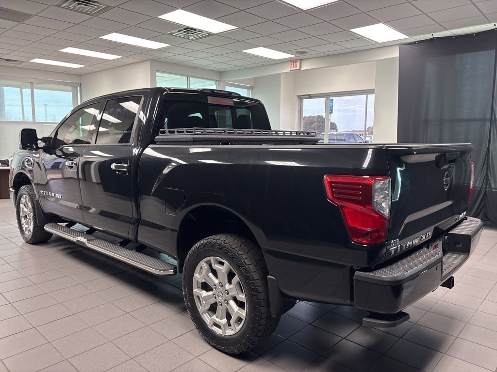 Used 2019 Nissan Titan SV w/ SV Convenience Package image 6