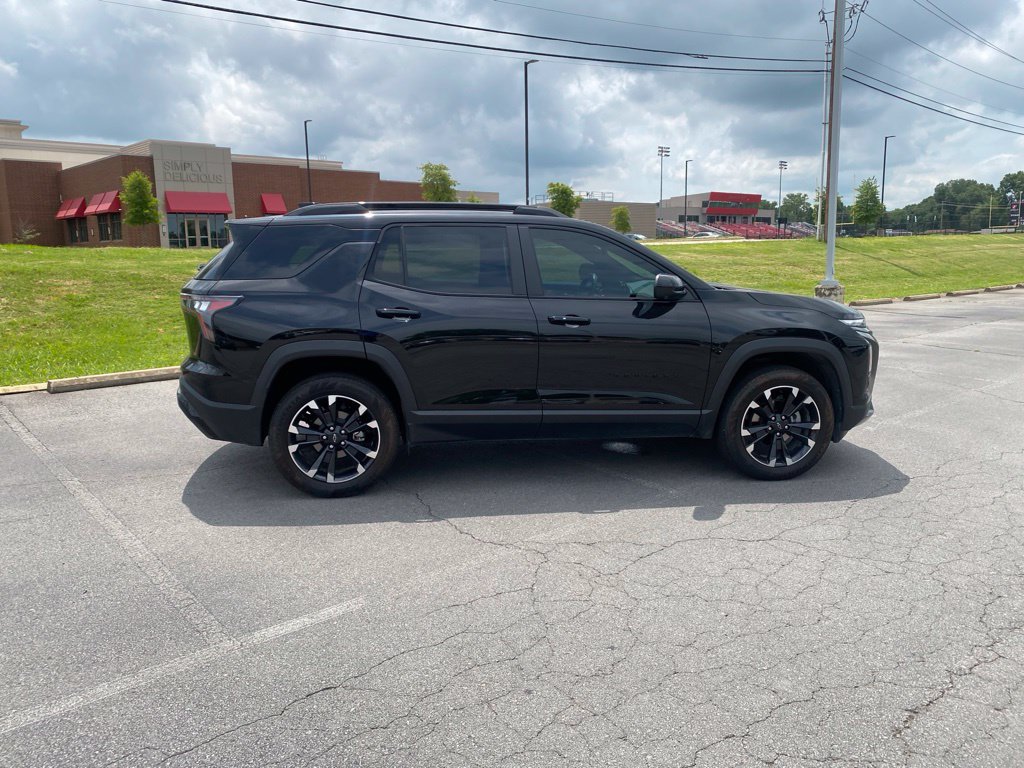 Used 2025 Chevrolet Equinox RS w/ Safety and Technology Package FWD image 9
