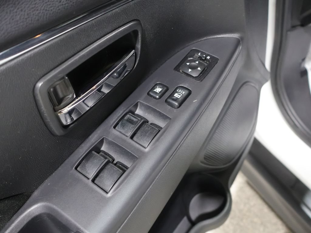 Used 2017 Mitsubishi Outlander Sport ES AWD/4WD image 13