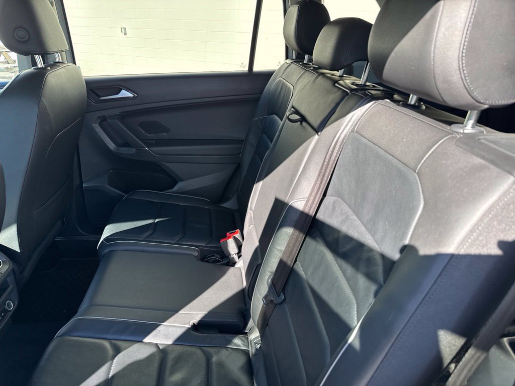 Used 2018 Volkswagen Tiguan SEL Premium FWD image 14