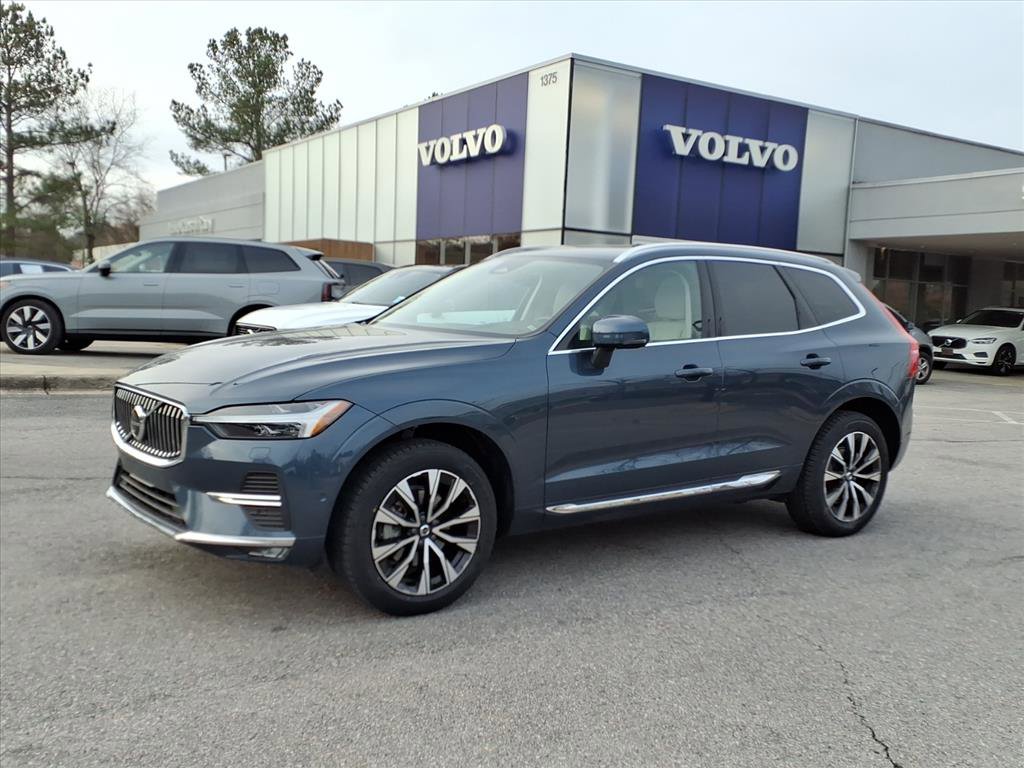 Certified 2023 Volvo XC60 B5 Plus w/ Climate Package image 9