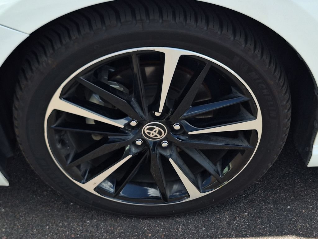 Used 2020 Toyota Camry XSE FWD image 31