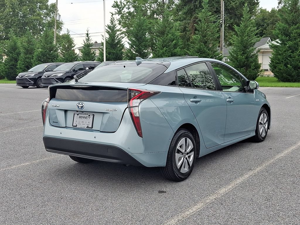 Certified 2018 Toyota Prius Three FWD image 4