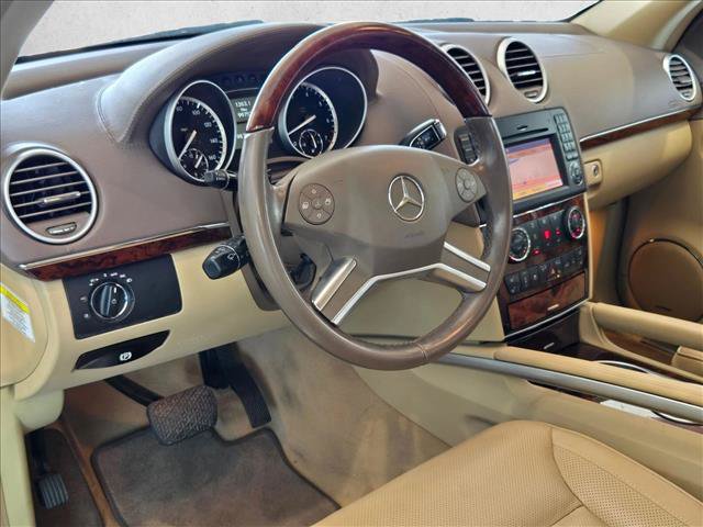 Used 2012 Mercedes-Benz GL 550 4MATIC image 9