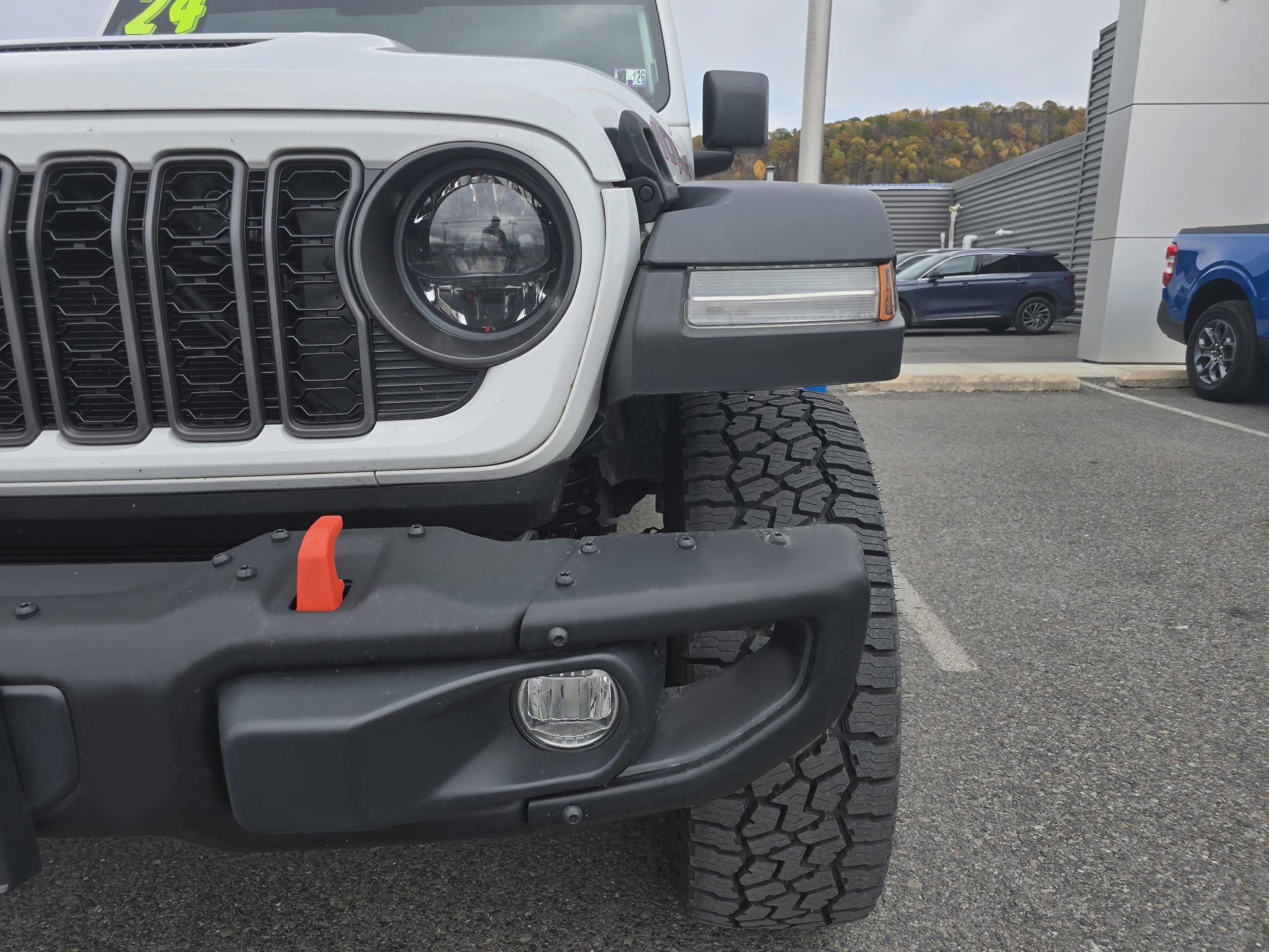 Used 2024 Jeep Gladiator Mojave w/ Technology Group image 10