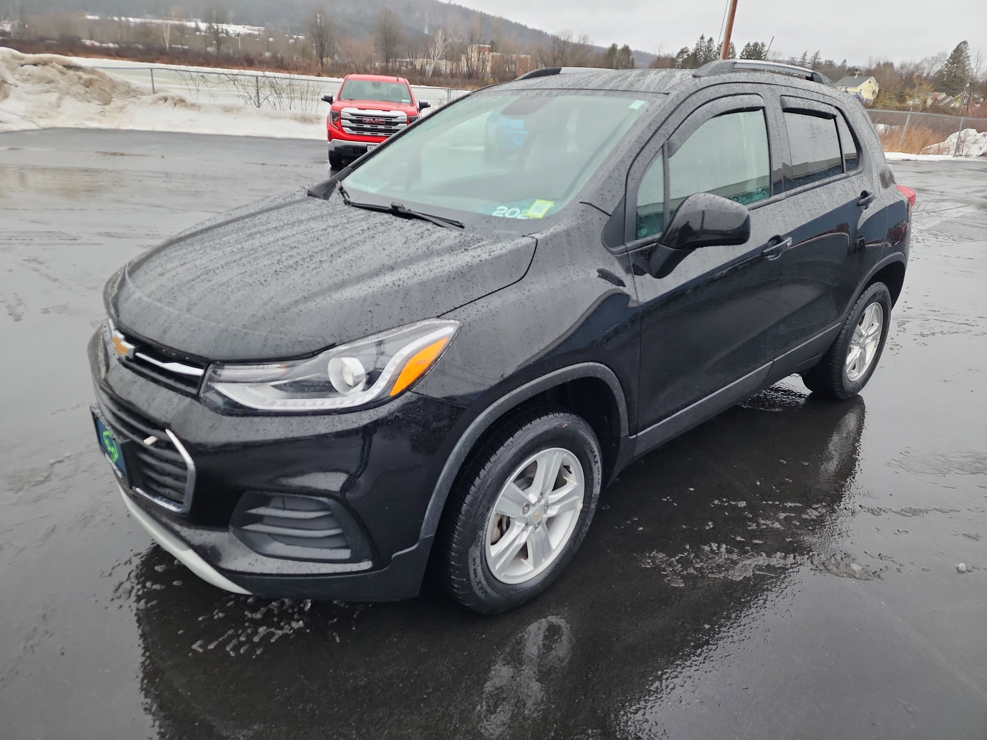Certified 2022 Chevrolet Trax LT w/ LT Convenience Package image 4