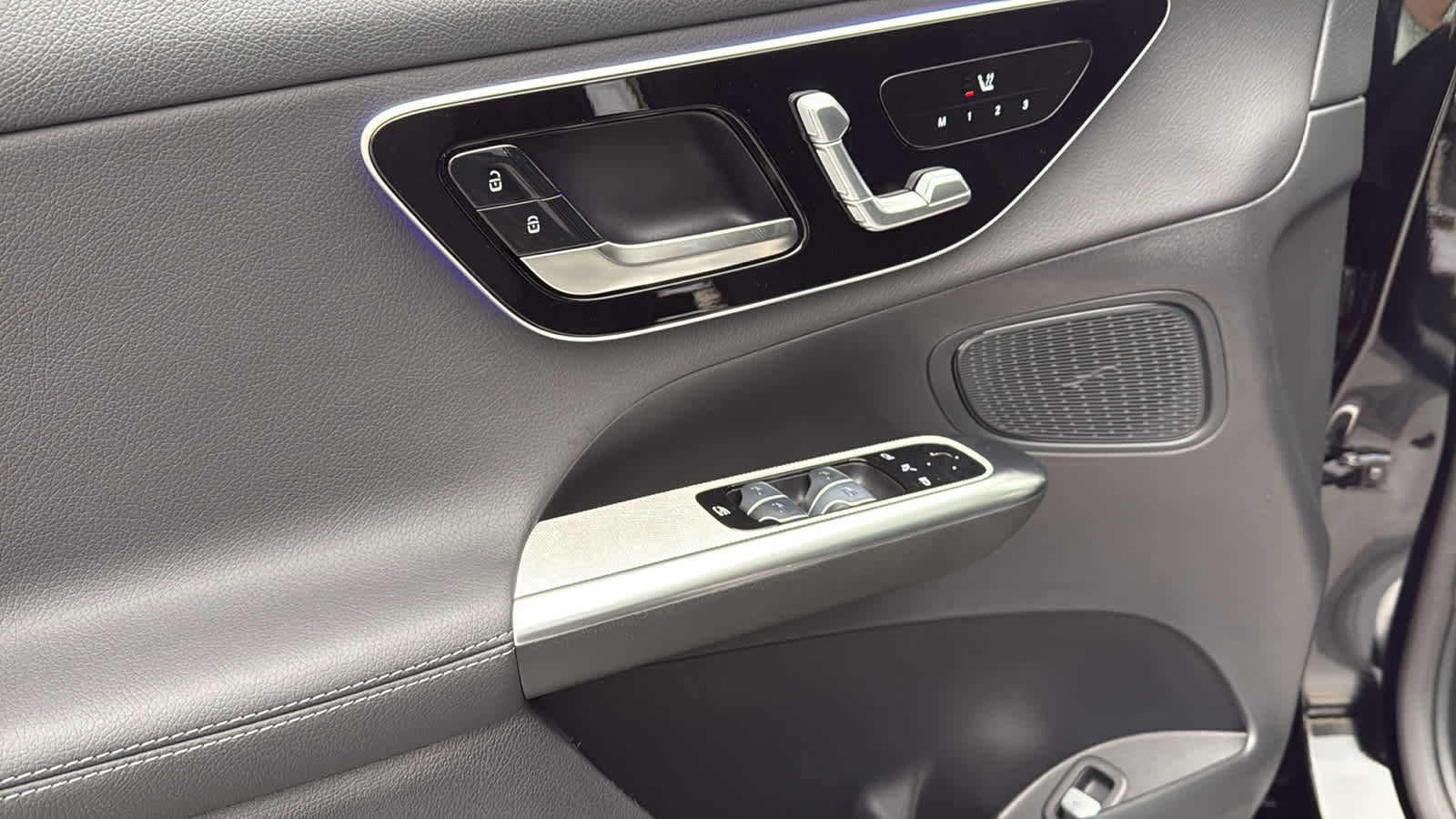 New 2026 Mercedes-Benz GLC 300 4MATIC image 15