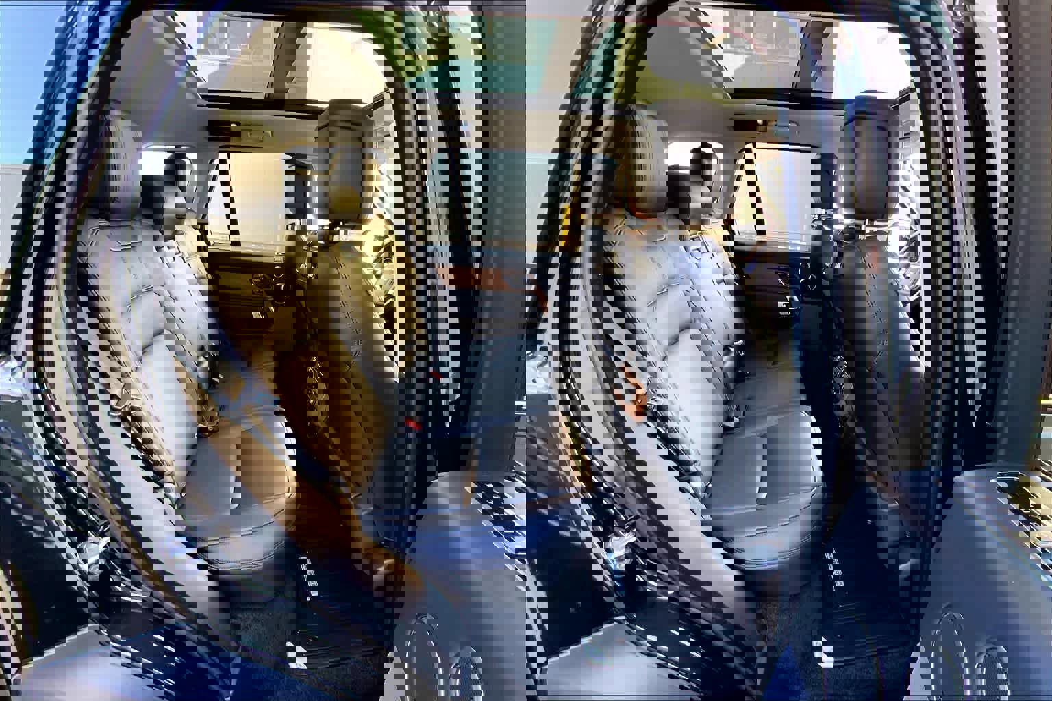 Used 2022 Land Rover Range Rover Westminster Edition image 19