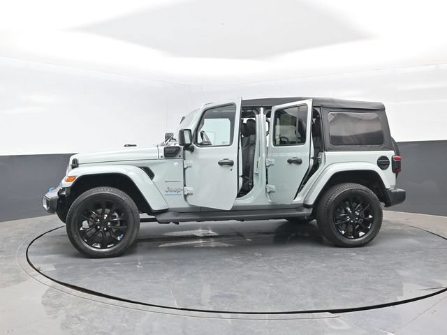 Used 2023 Jeep Wrangler Unlimited Sahara w/ Cold Weather Group AWD/4WD image 28