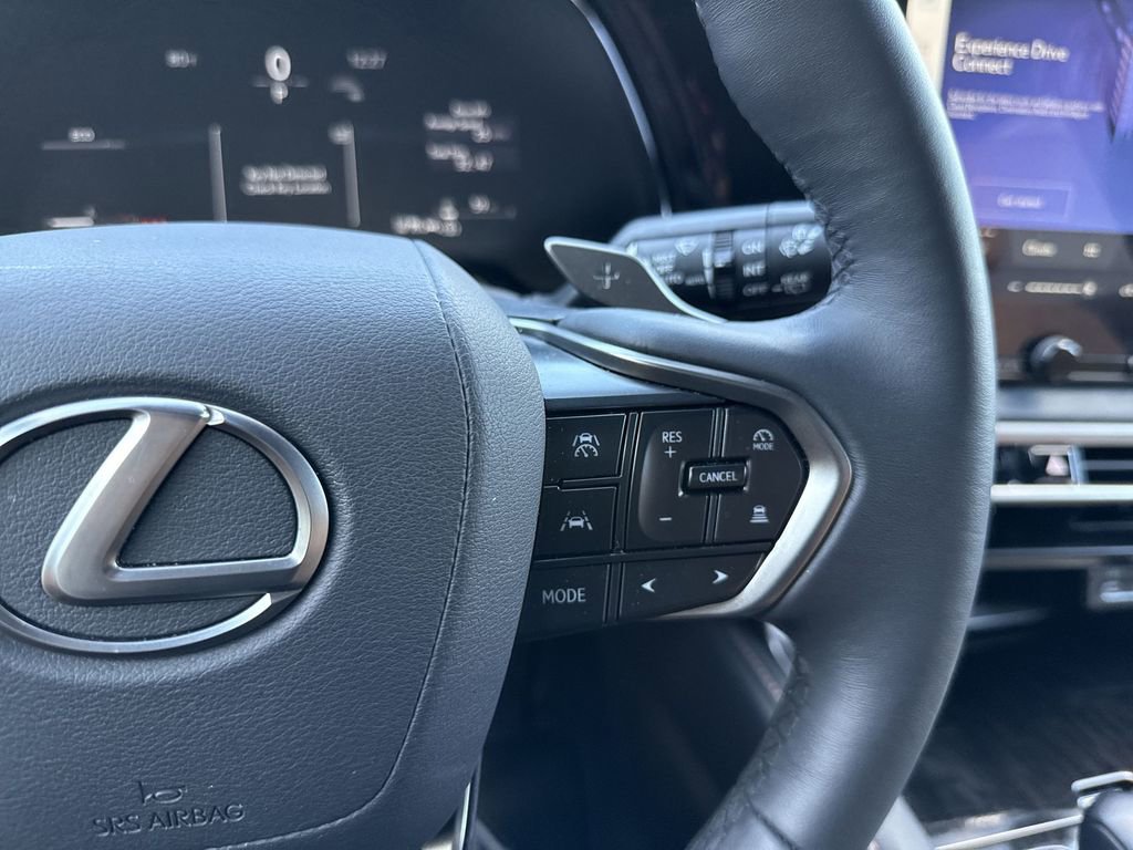 Used 2025 Lexus RX 350 FWD w/ Technology Package image 27