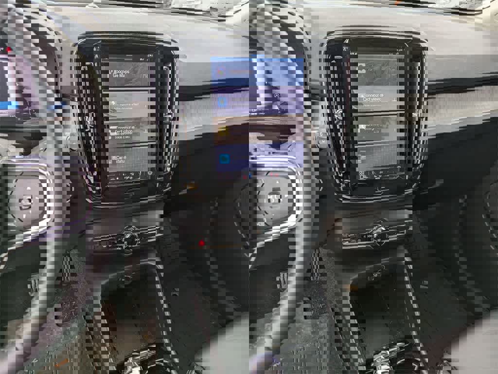 Used 2023 Volvo XC40 B5 Plus w/ Driver Assist Package image 26