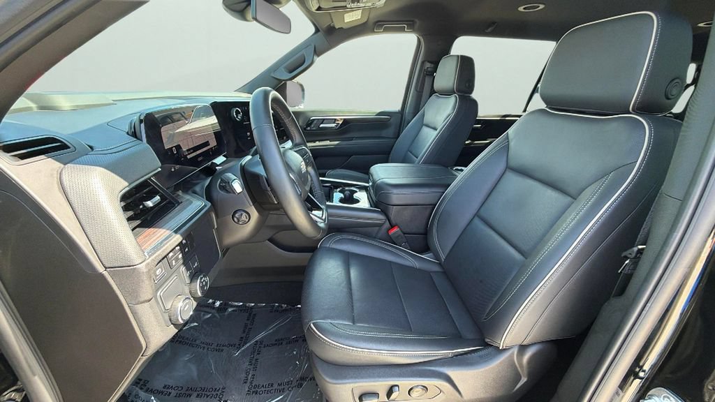 Certified 2025 Chevrolet Suburban Premier RWD image 17