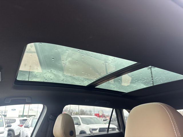 Used 2025 Volkswagen Atlas Cross Sport SE image 19