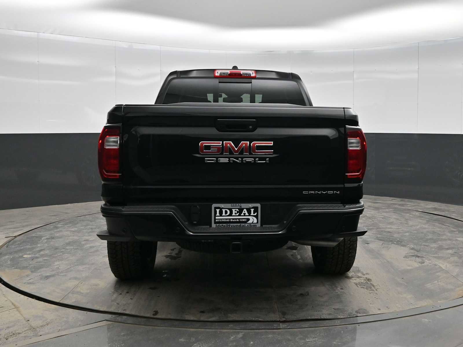 New 2026 GMC Canyon Denali image 6
