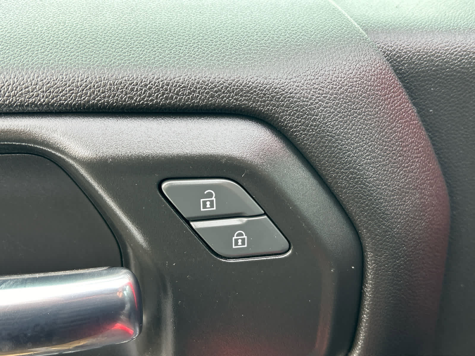 Used 2019 Chevrolet Silverado 1500 Custom Trail Boss image 18