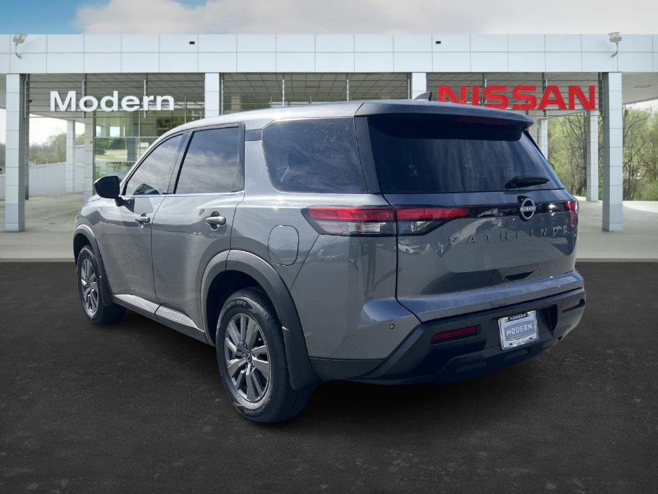 New 2026 Nissan Pathfinder S image 3