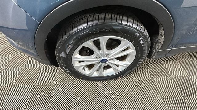 Used 2019 Ford Escape SE FWD image 10