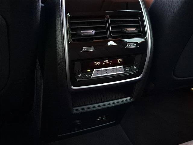 Used 2025 BMW X5 xDrive40i w/ Climate Comfort Package AWD/4WD image 18