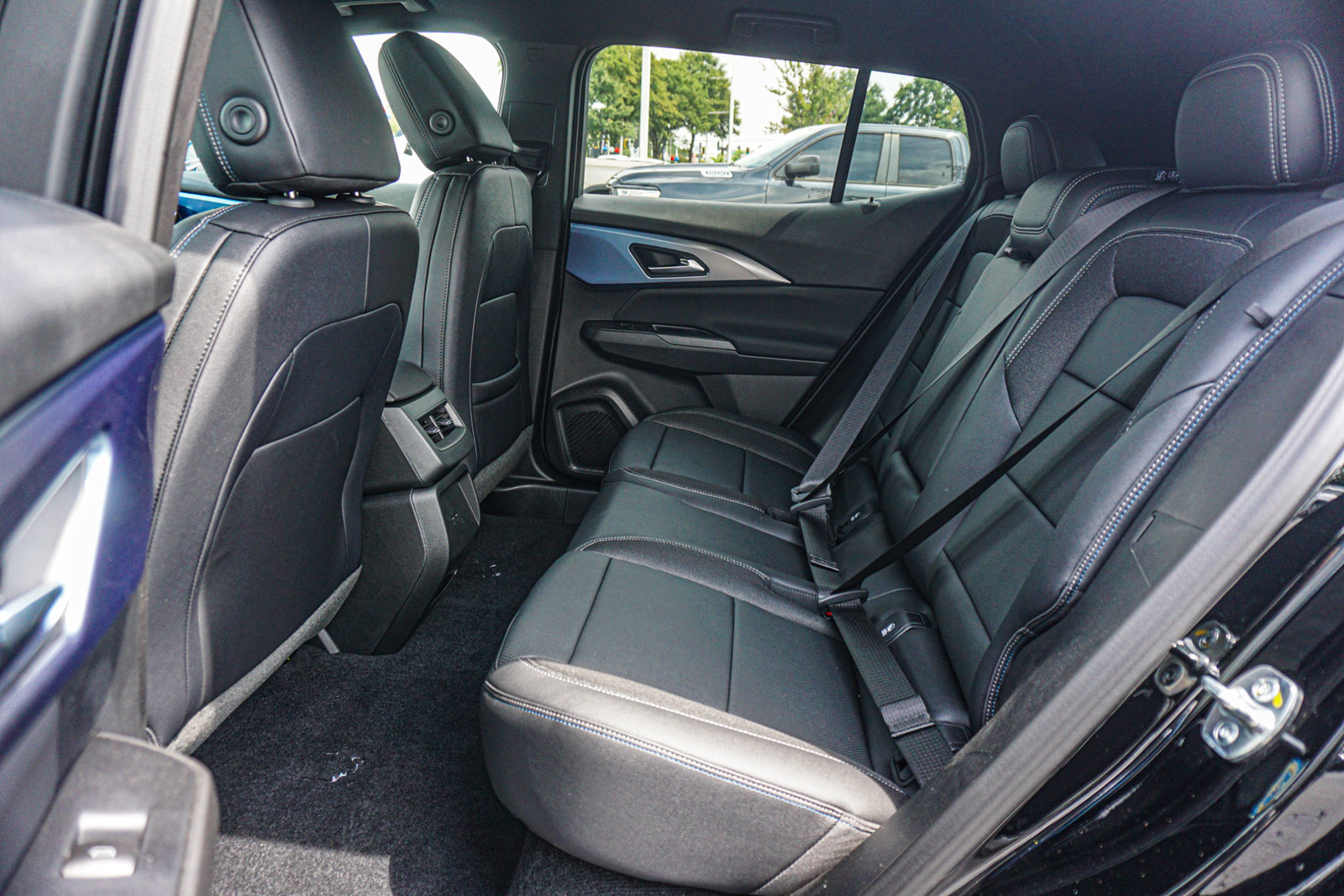 New 2026 Chevrolet Equinox EV LT FWD image 17