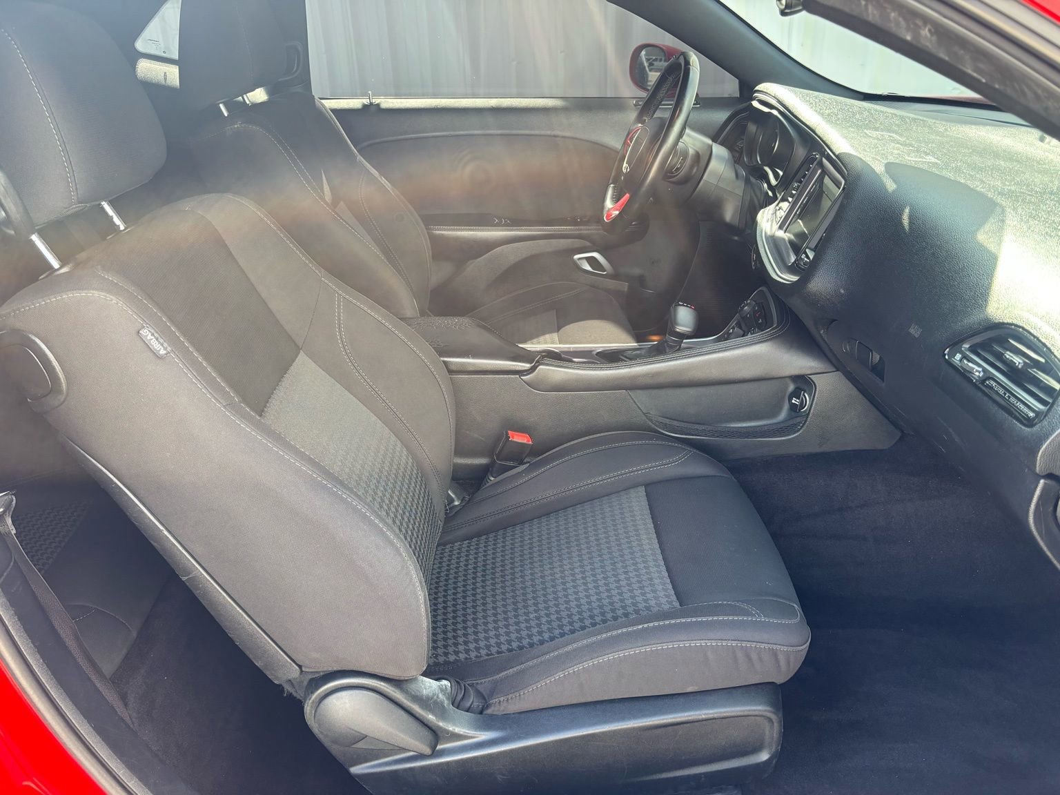 Used 2017 Dodge Challenger R/T image 25