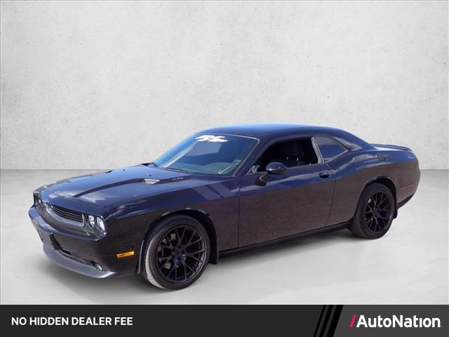Used 2013 Dodge Challenger R/T RWD image 1