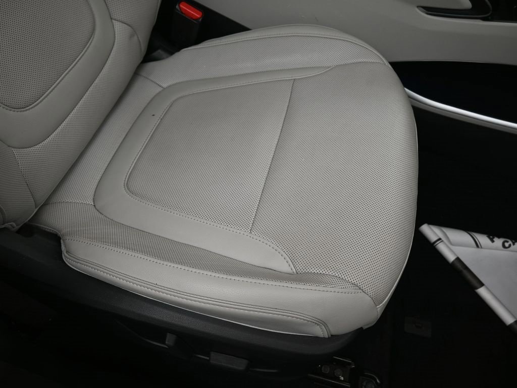 Certified 2023 Hyundai Tucson Limited w/ Winter Package image 12