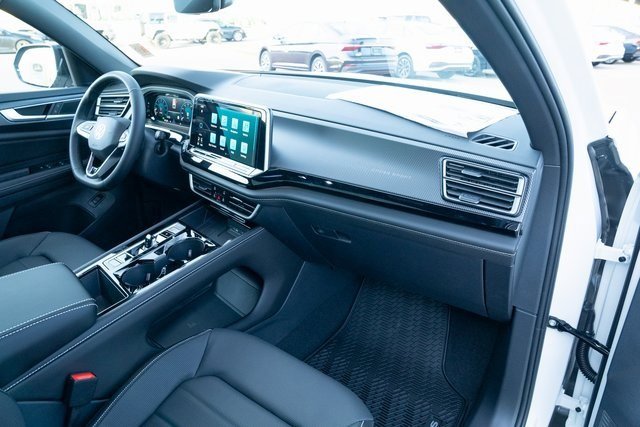 New 2026 Volkswagen Atlas Cross Sport SEL R-Line image 40