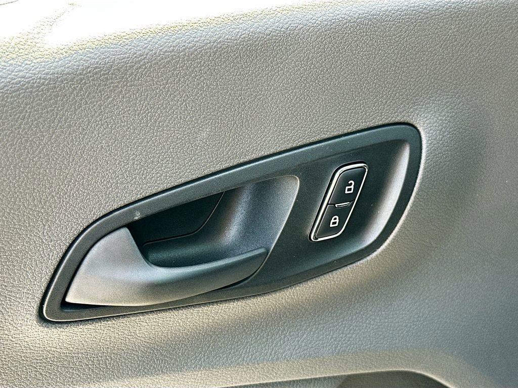 New 2026 Ford Transit 250 148 Medium Roof image 17