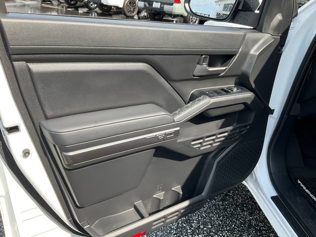 Used 2025 Toyota Tacoma TRD Sport RWD image 7