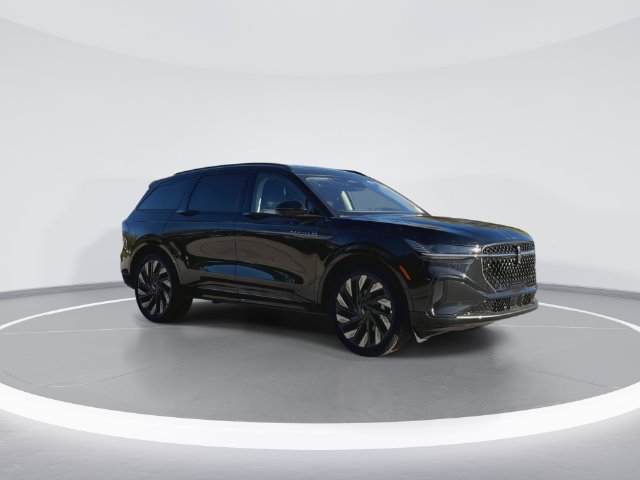 New 2026 Lincoln Nautilus Reserve w/ Jet Appearance Package AWD/4WD image 2