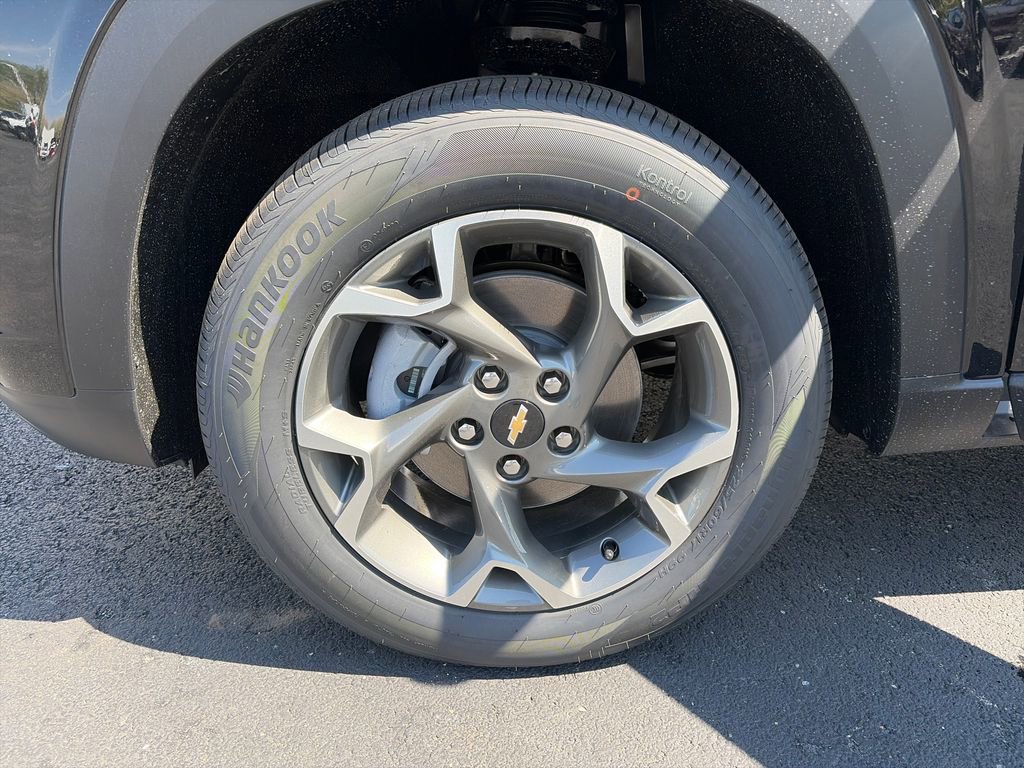 New 2026 Chevrolet Trax LT w/ Driver Confidence Package FWD image 23