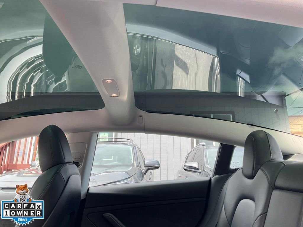 Used 2022 Tesla Model 3 Long Range AWD/4WD image 34