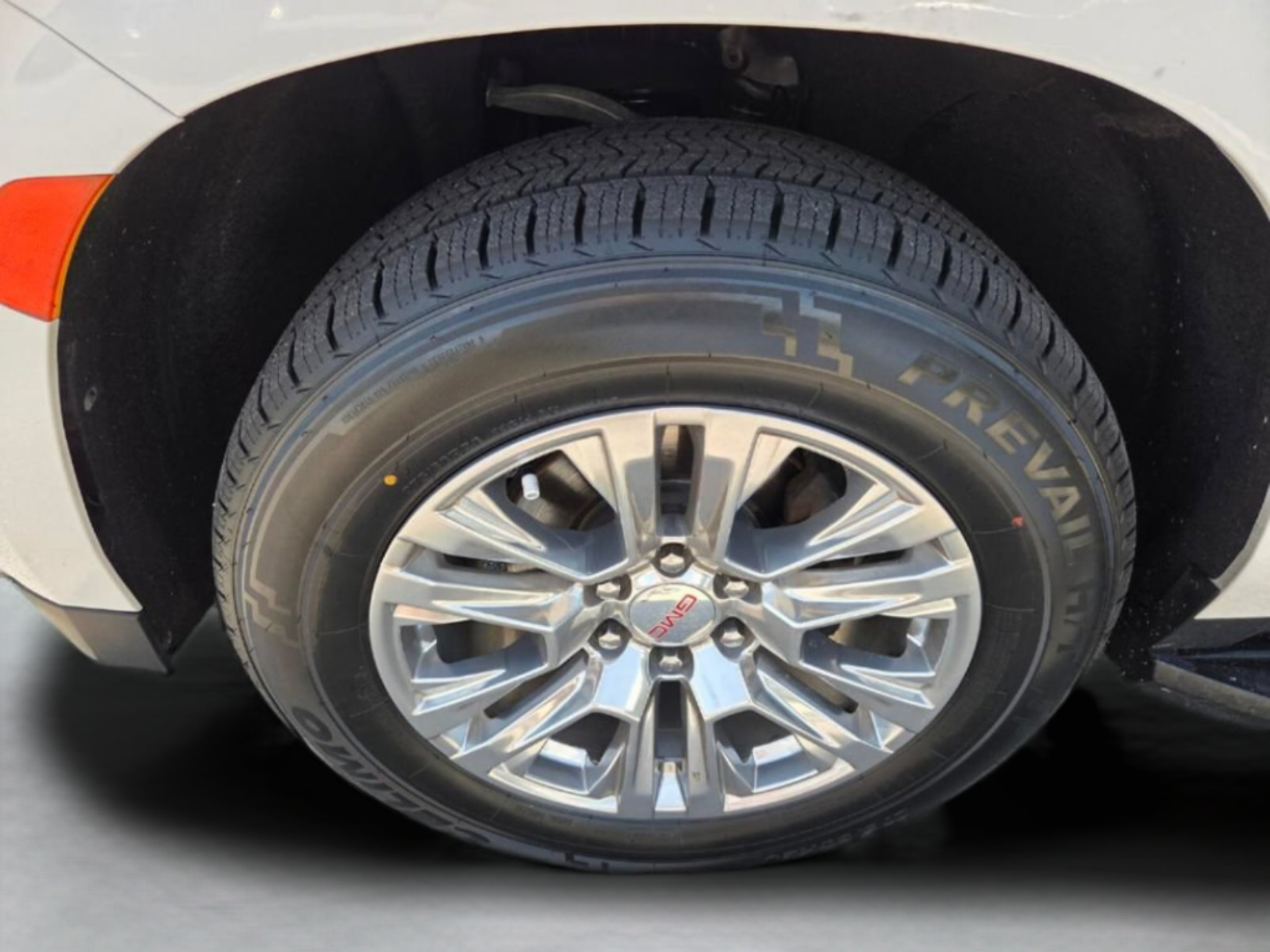 Used 2021 GMC Yukon XL Denali AWD/4WD image 8