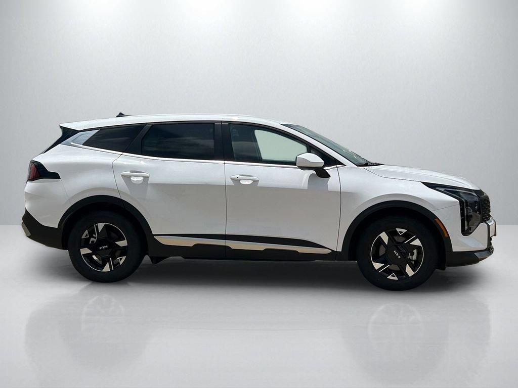 Used 2026 Kia Sportage LX FWD image 4