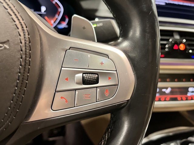 Used 2021 BMW 750i xDrive w/ M Sport Package image 31